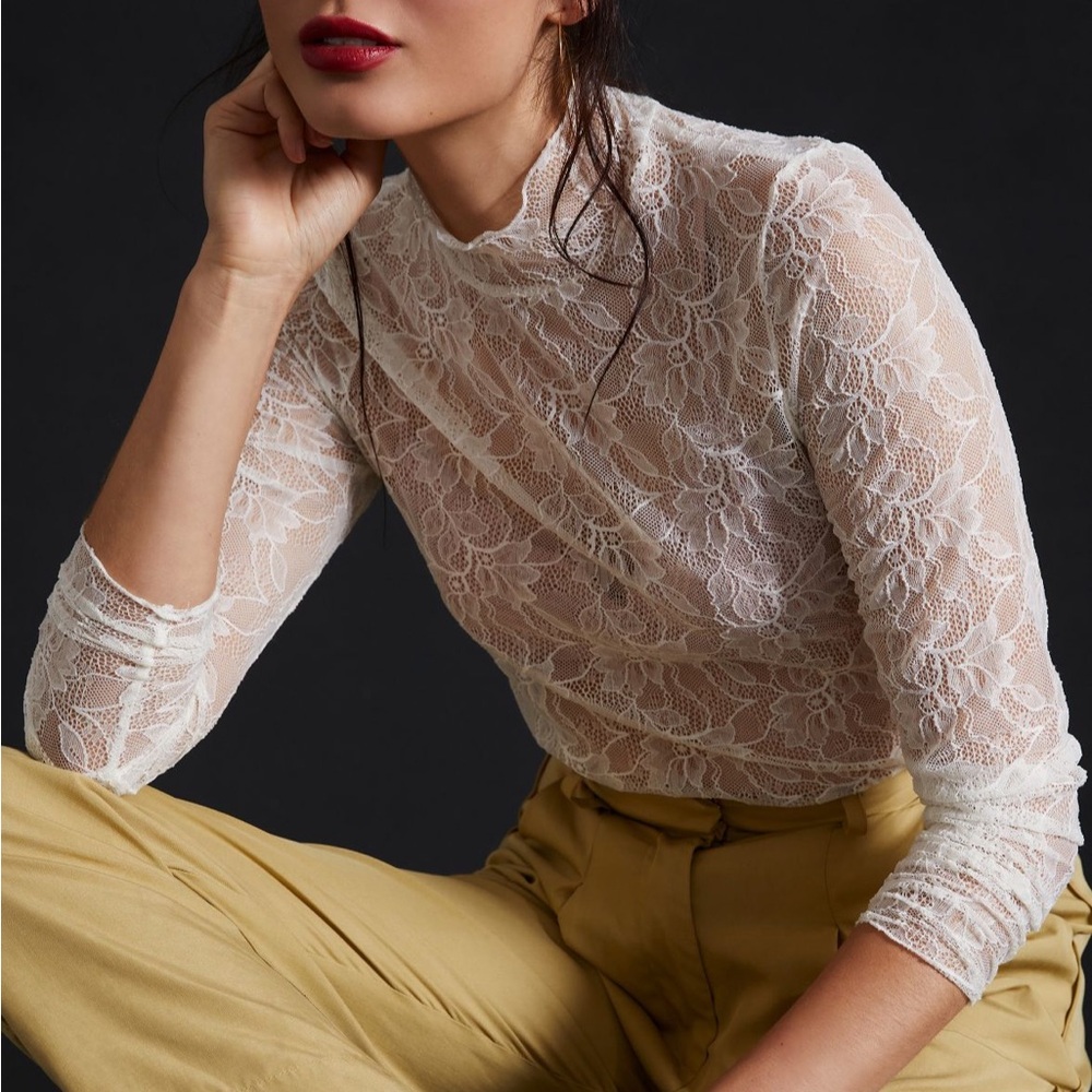 Elegant White Lace Layering Turtelneck Top